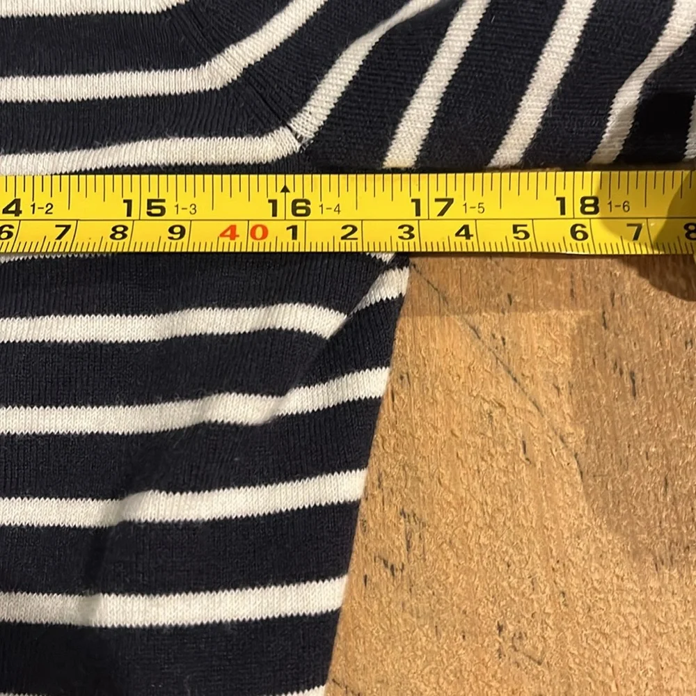 J.‎ Crew Navy Blue Stripe open front  Sweater size small